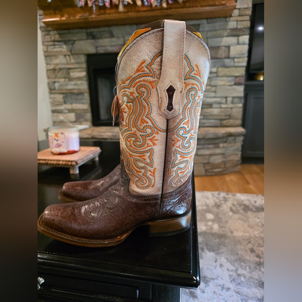 Corral Women's Heeled Boots with Intricate Embroidery